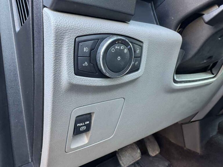ford-f150-xlt-2018-azul (15)