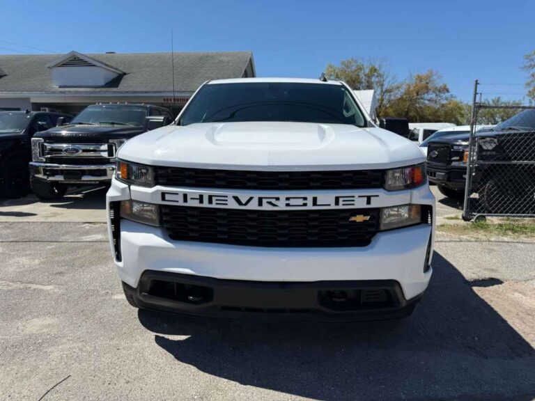 chevrolet-silverado-1500-custom-2021-branco-216242 (3)
