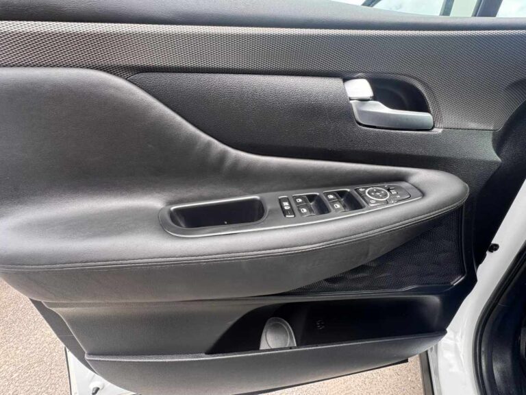 2019-hyundai santa fe se 101870 (15)