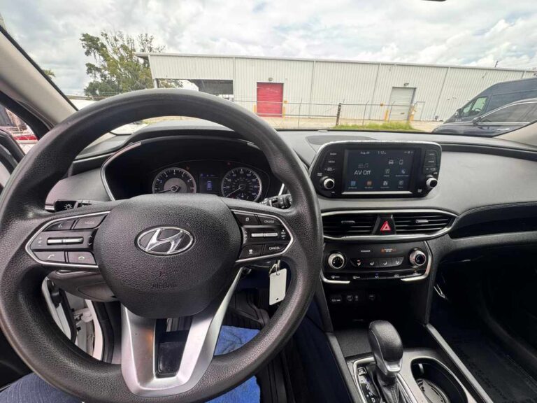 2019-hyundai santa fe se 101870 (8)