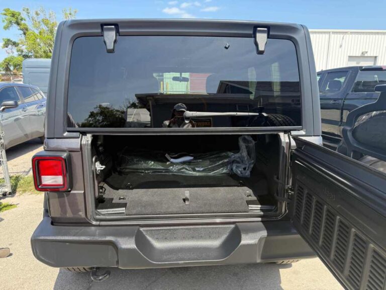 2021-jeep-wrangler-unlimited-islander-723151 (17)