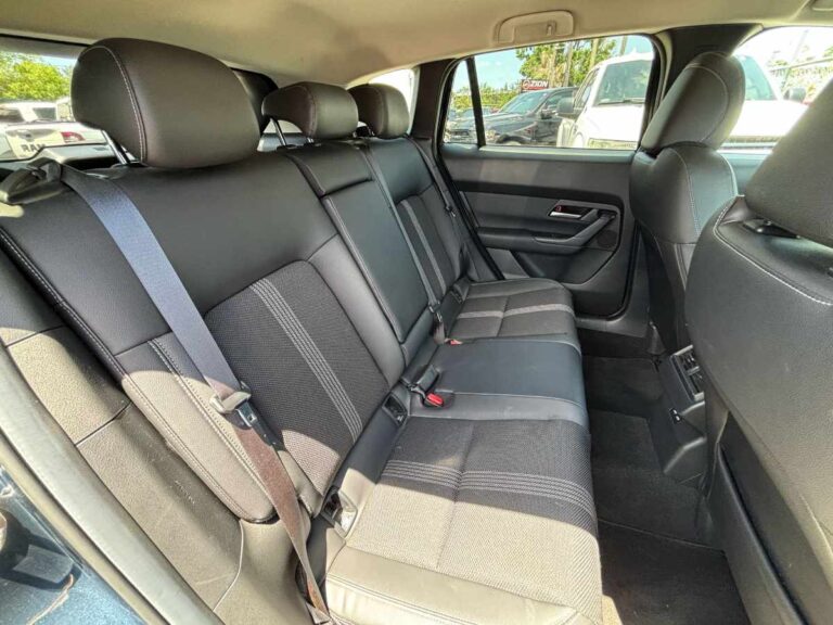 2024-mazda-cx-50-preferred-181873 (10)