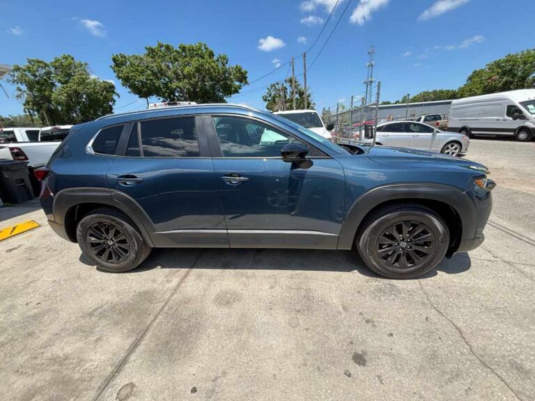2024-mazda-cx-50-preferred-181873 (13)