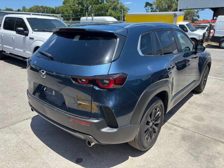 2024-mazda-cx-50-preferred-181873 (6)