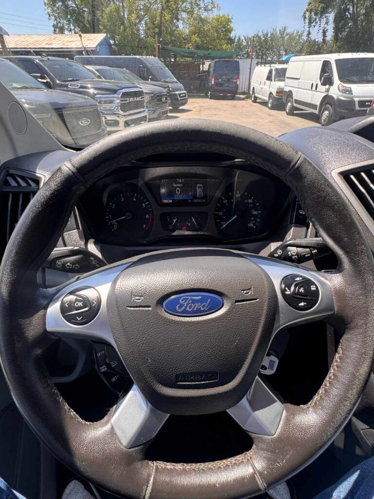 ford-transit-250-2018-$15995-B43929 (10)