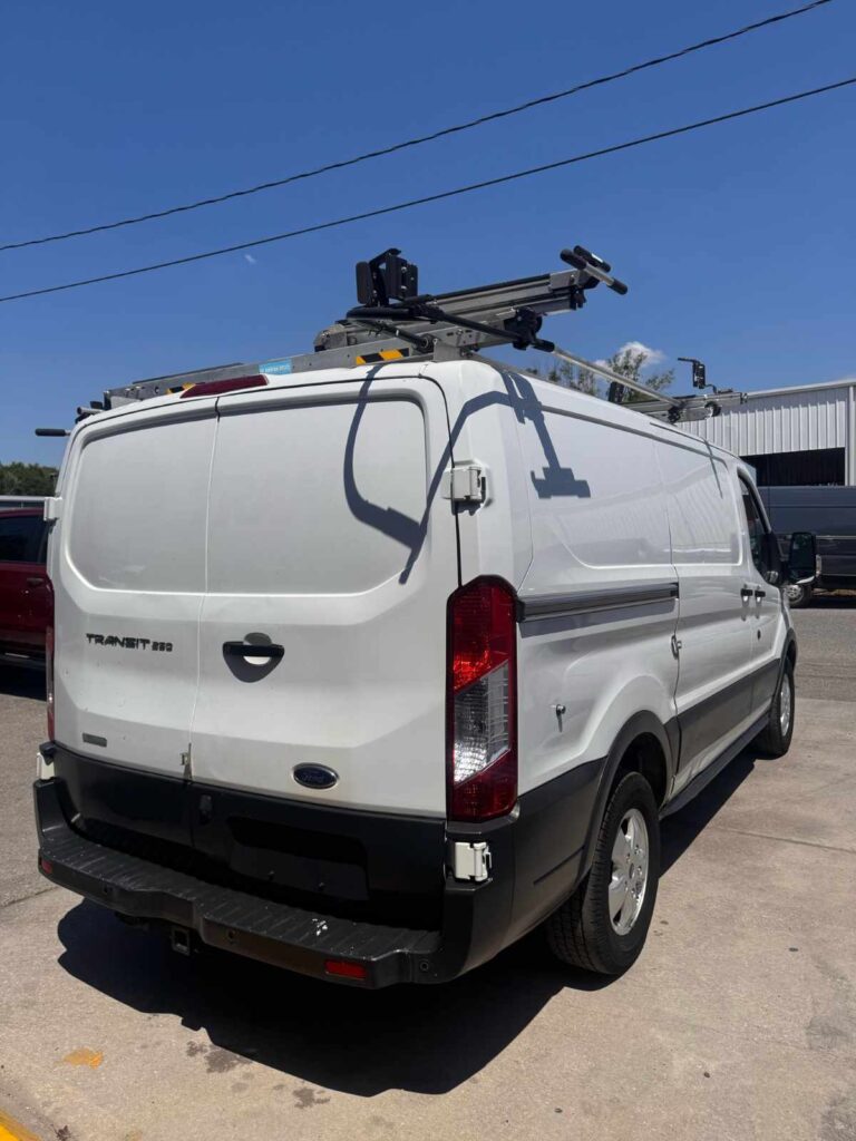 ford-transit-250-2018-$15995-B43929 (4)