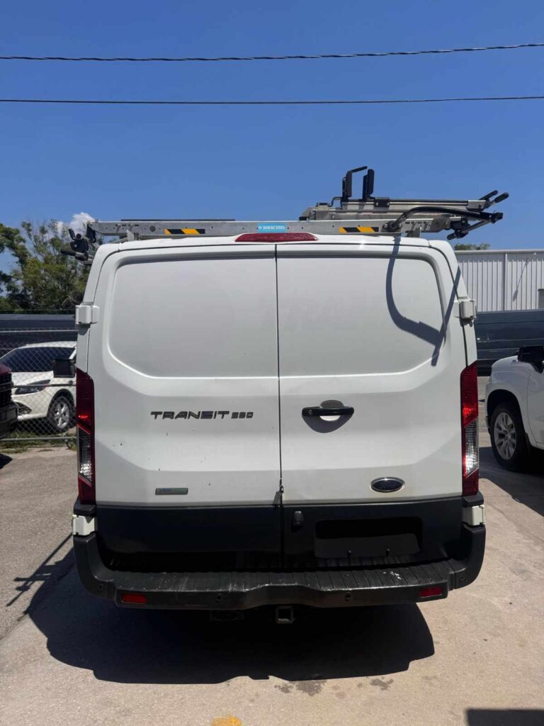 ford-transit-250-2018-$15995-B43929 (5)