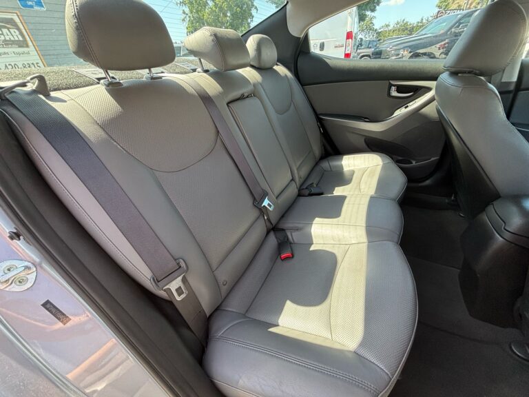2015-hyundai-elantra-554428 (10)