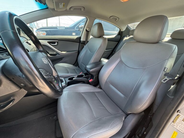 2015-hyundai-elantra-554428 (12)