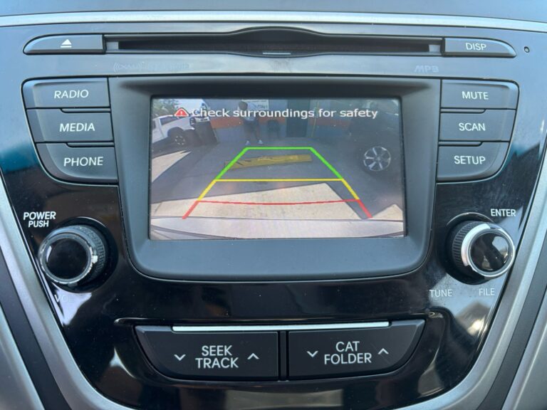 2015-hyundai-elantra-554428 (15)