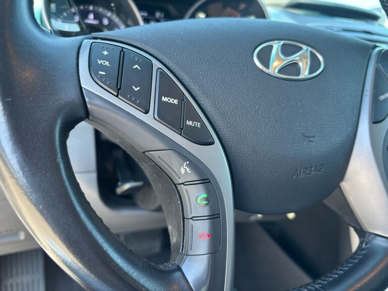 2015-hyundai-elantra-554428 (20)