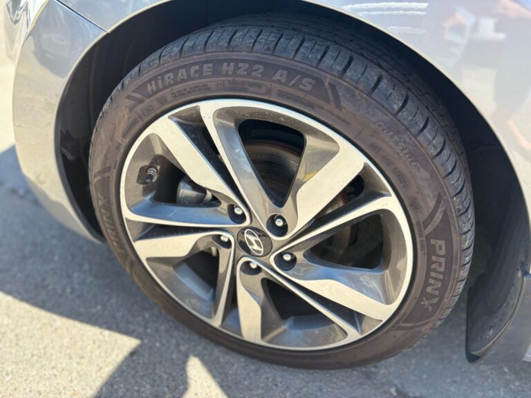2015-hyundai-elantra-554428 (21)