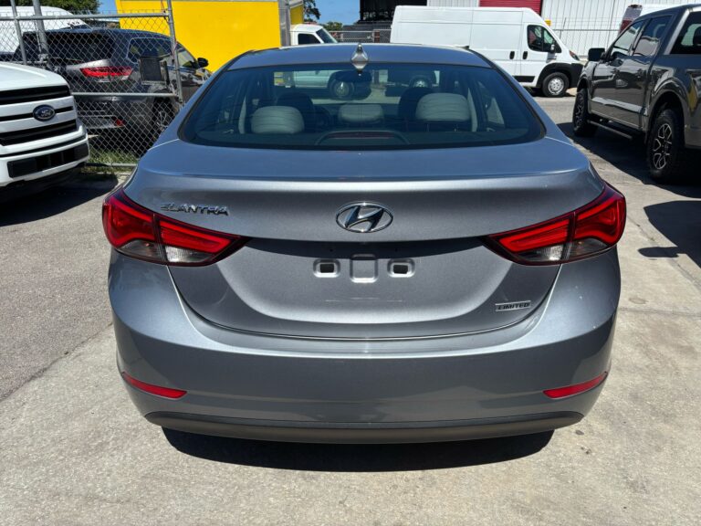 2015-hyundai-elantra-554428 (5)