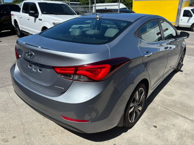 2015-hyundai-elantra-554428 (8)