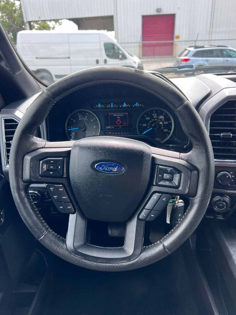 2016-ford-f-150-xlt-preto-b72648 (17)