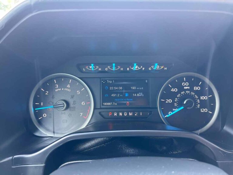 2016-ford-f-150-xlt-preto-b72648 (18)