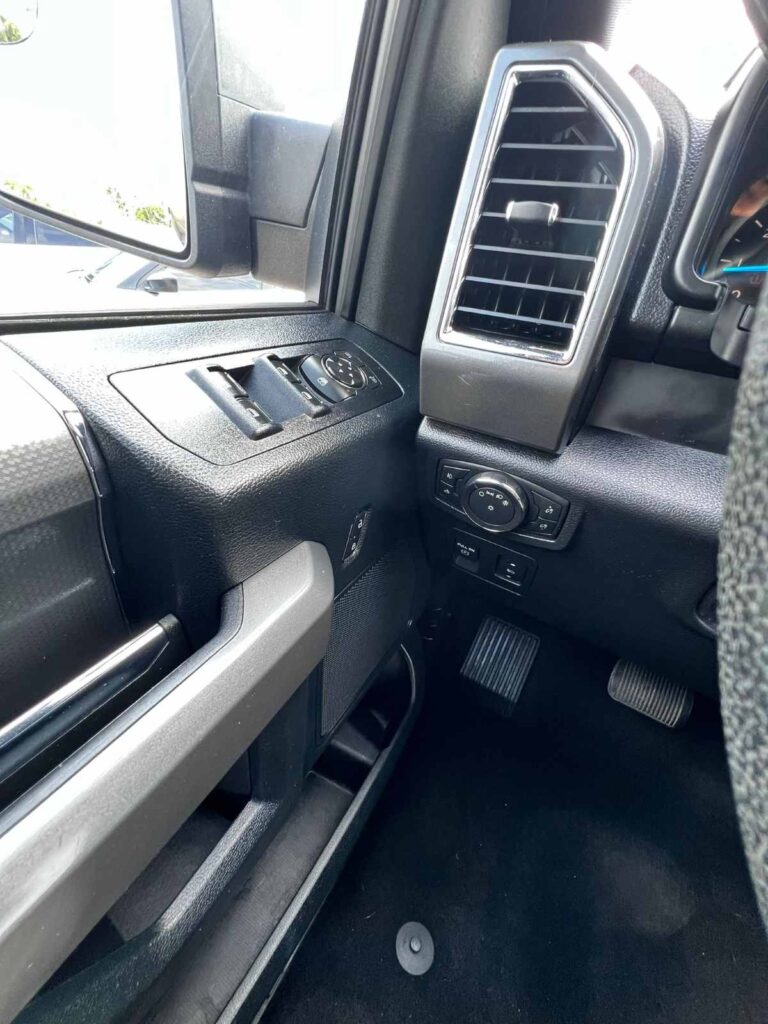 2016-ford-f-150-xlt-preto-b72648 (19)