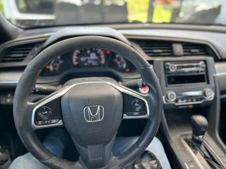 2017-honda-civic-lx-p-309368 (13)