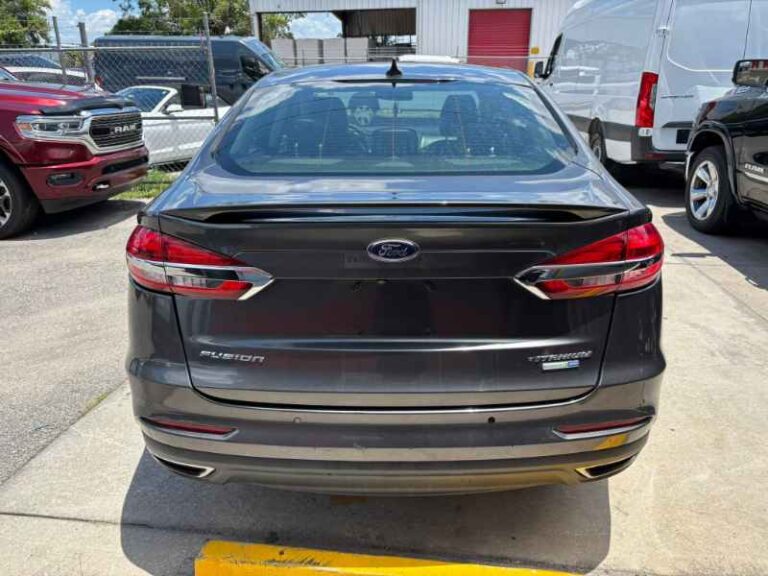 2019-ford-fusion-titanium-cinza-153200 (5)