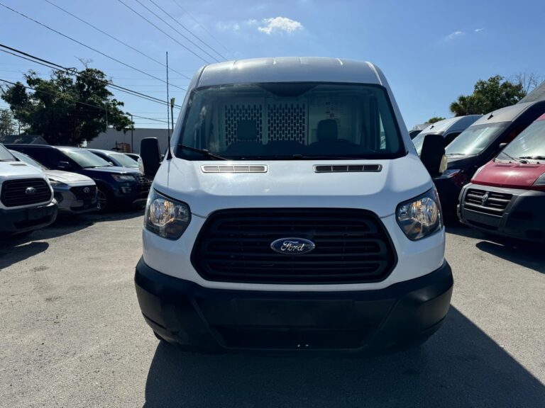 2019-ford-transit-150-branca-b32530 (1)