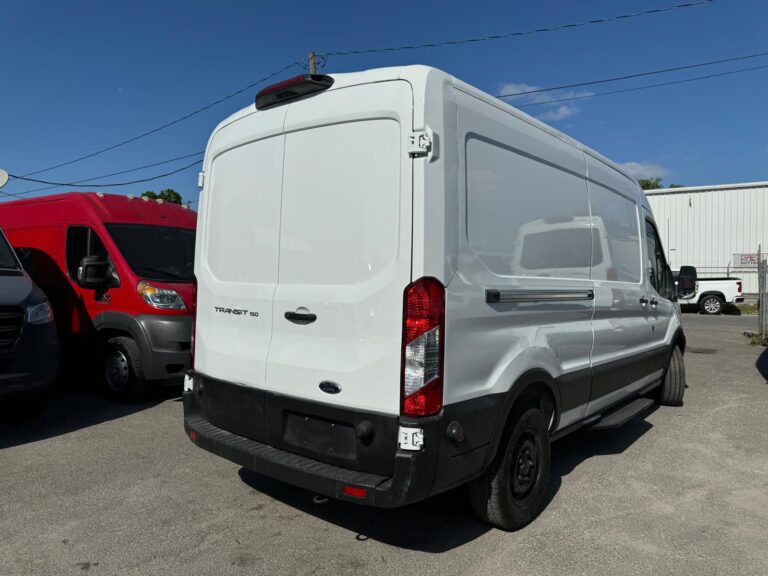 2019-ford-transit-150-branca-b32530 (12)