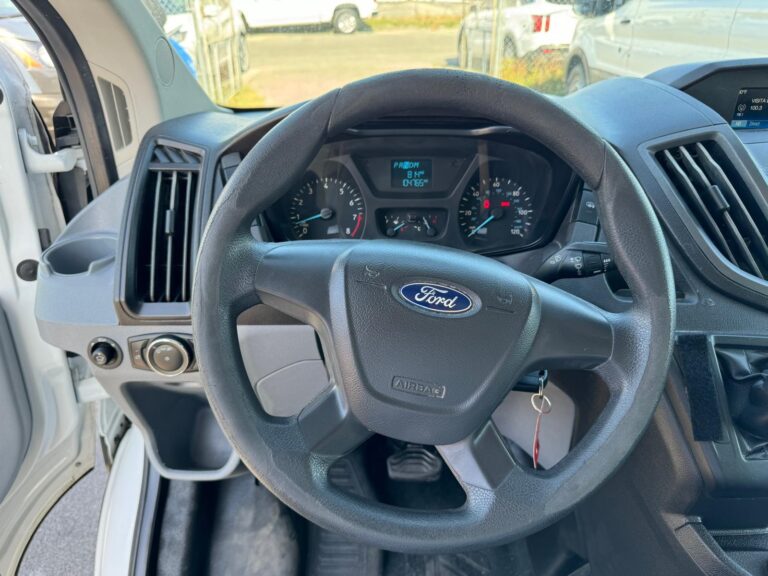 2019-ford-transit-150-branca-b32530 (18)