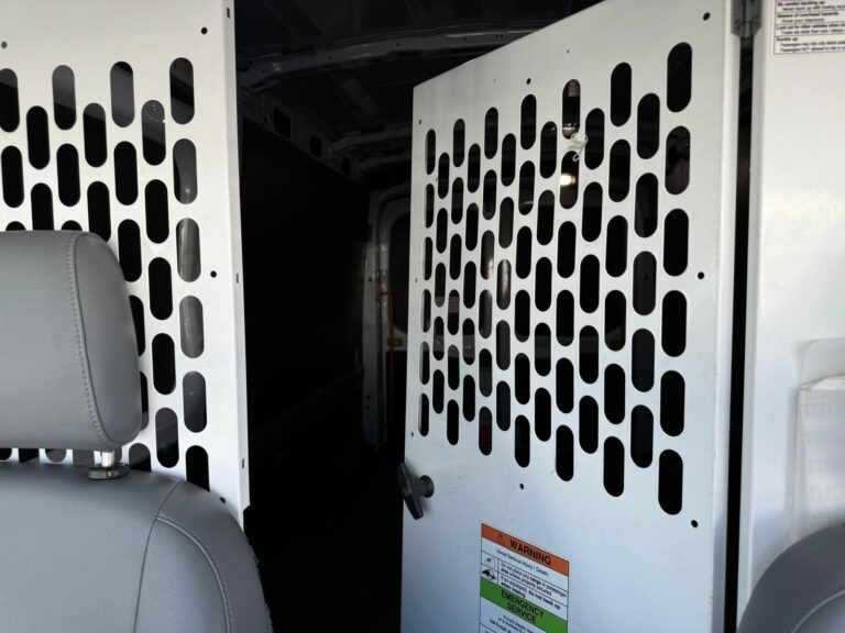 2019-ford-transit-150-branca-b32530 (21)