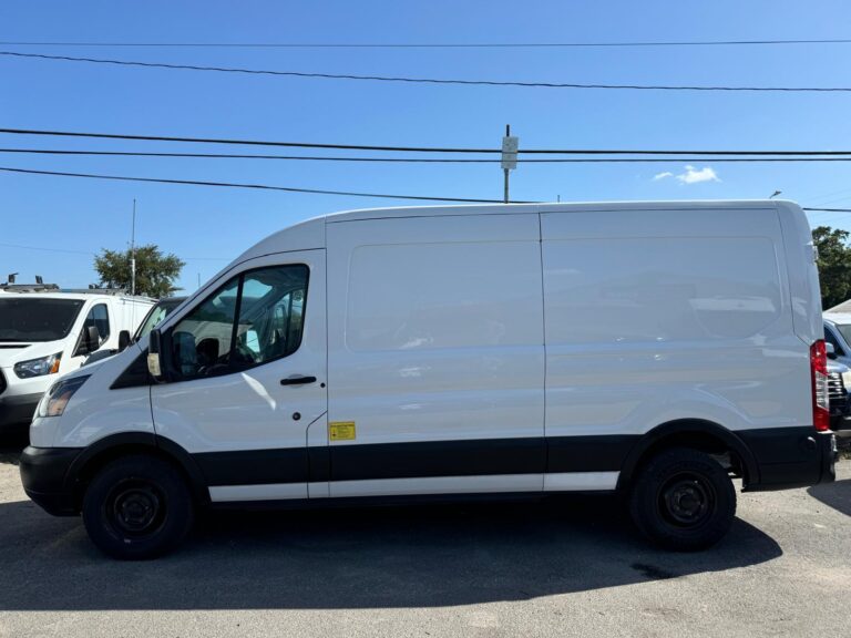 2019-ford-transit-150-branca-b32530 (7)
