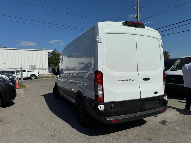 2019-ford-transit-150-branca-b32530 (9)