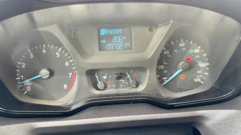 2019-ford-transit-250-b29081 (11)