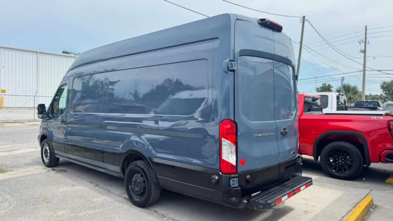 2019-ford-transit-250-b29081 (4)