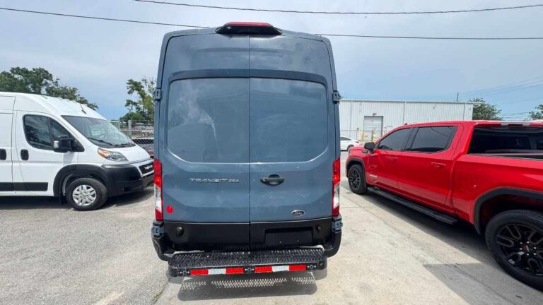 2019-ford-transit-250-b29081 (6)