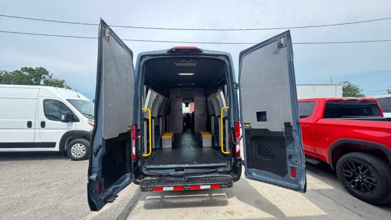 2019-ford-transit-250-b29081 (7)
