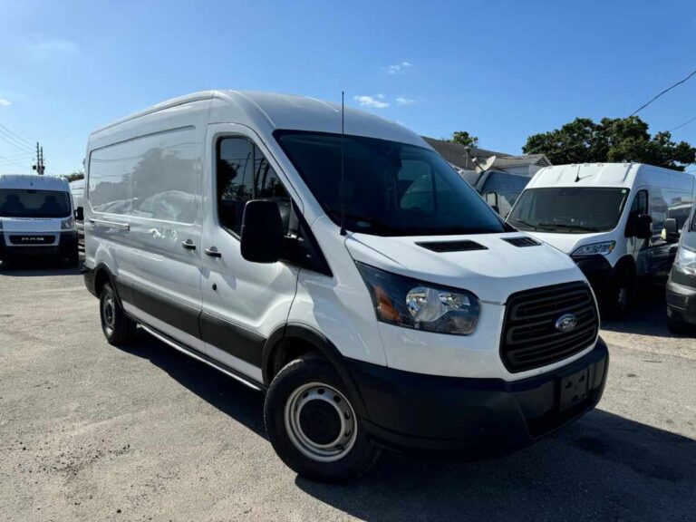 2019-ford-transit-250-branca-b53994 (1)