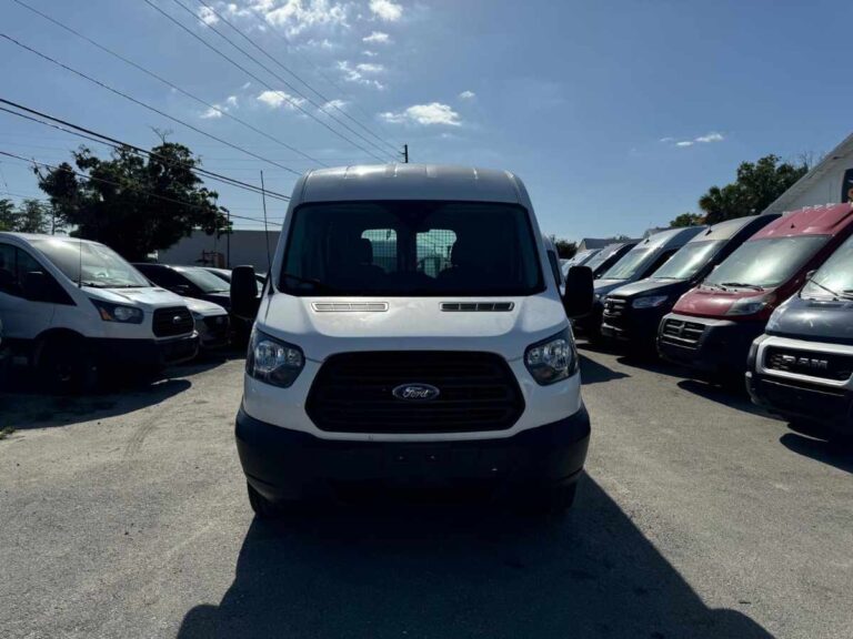2019-ford-transit-250-branca-b53994 (4)