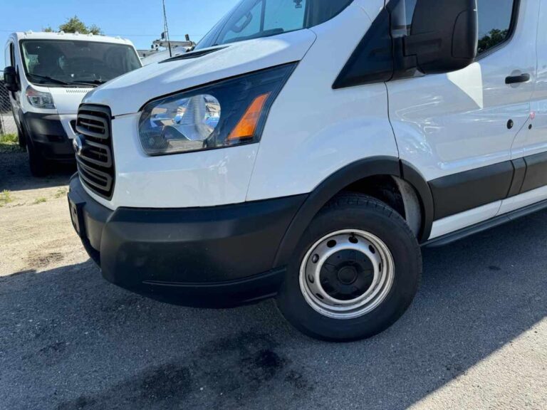 2019-ford-transit-250-branca-b53994 (5)
