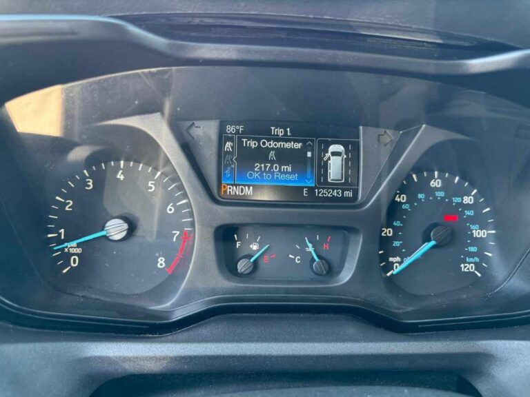 2019-ford-transit-250-branca-b53994 (7)