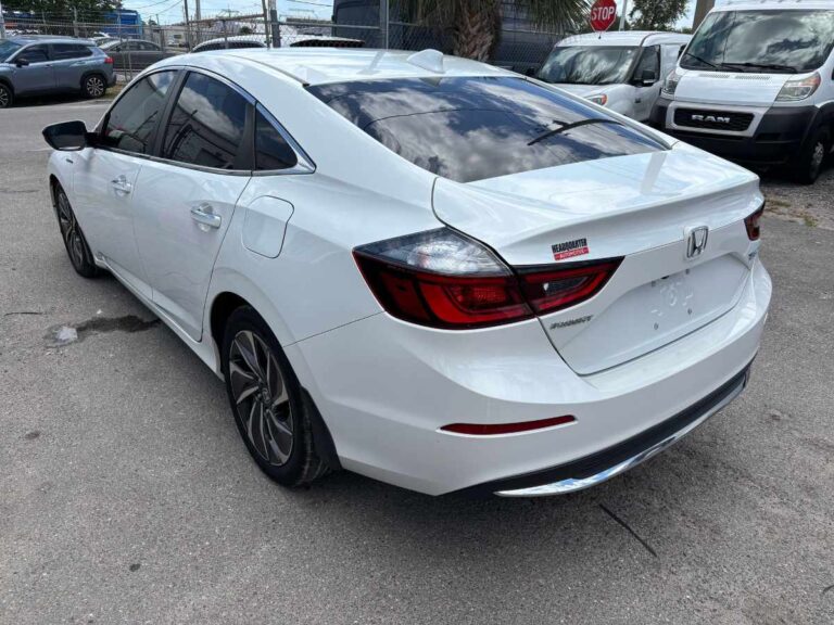 2021-honda-insight-touring-branco-001956 (11)