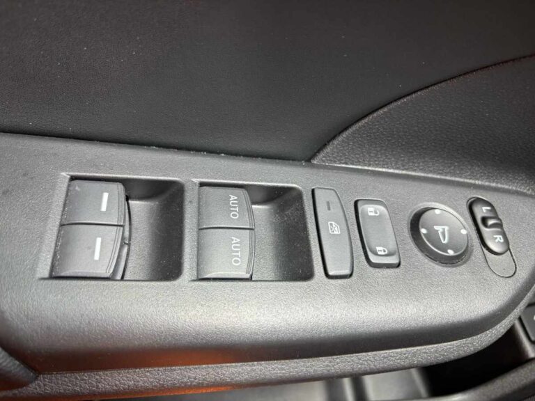 2021-honda-insight-touring-branco-001956 (19)