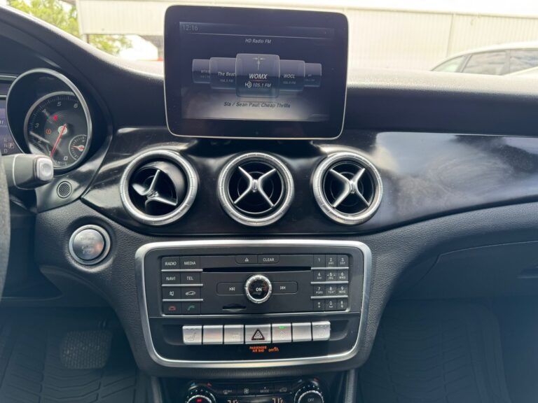 2017-mercedez-benz-cla-4matic-jpeg (7)