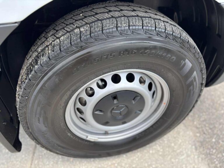 2018-ford-f-150-xlt-e73134 (16)