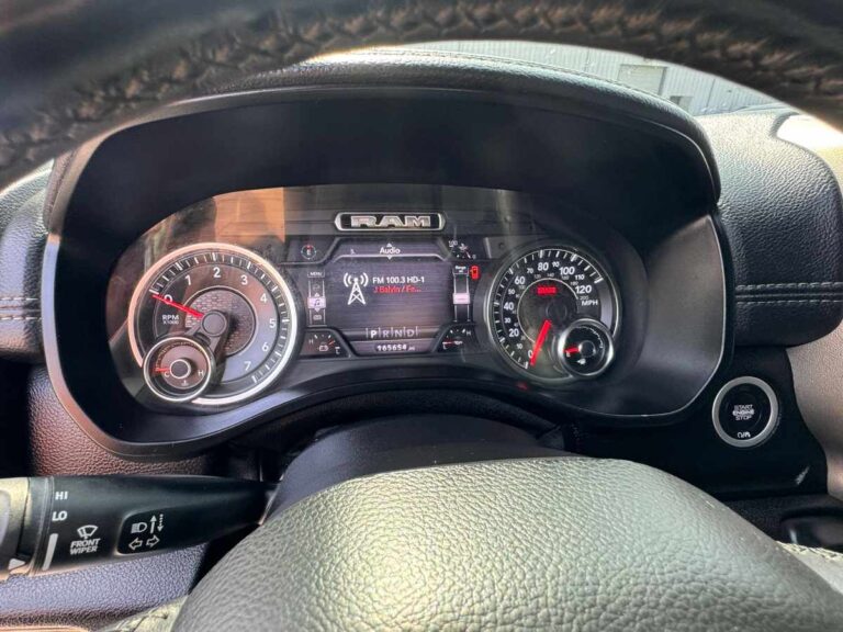 2019-ram-1500-laramie-preto-695079 (10)
