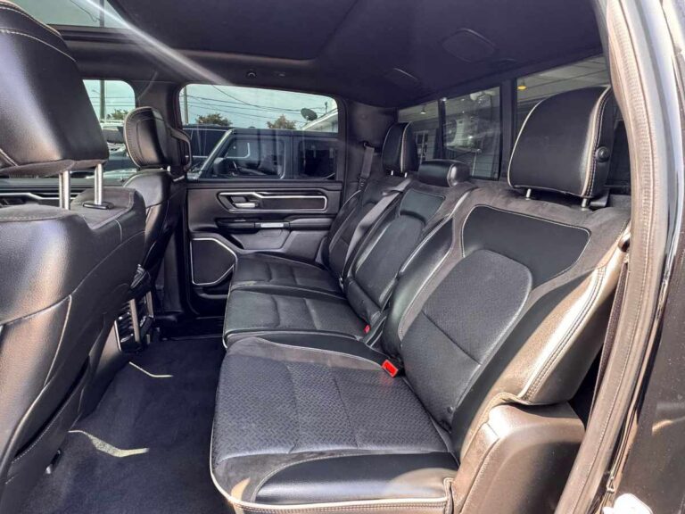 2019-ram-1500-laramie-preto-695079 (14)