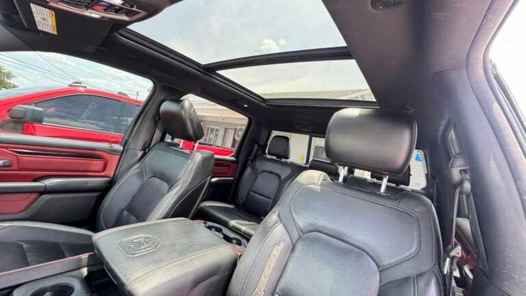 2019-ram-1500-rebel-preto-722627 (19)