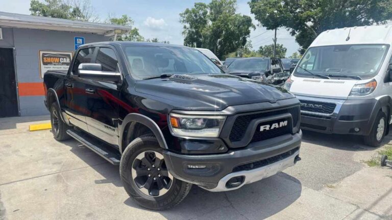2019-ram-1500-rebel-preto-722627 (2)