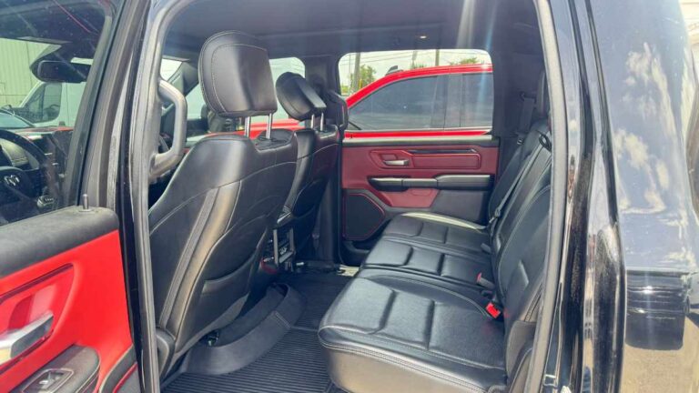 2019-ram-1500-rebel-preto-722627 (8)
