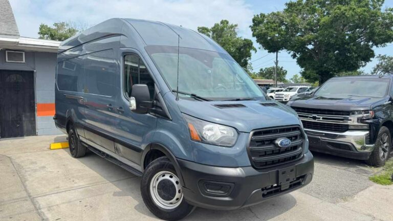 2020-ford-transit-250-azul-b13516 (2)