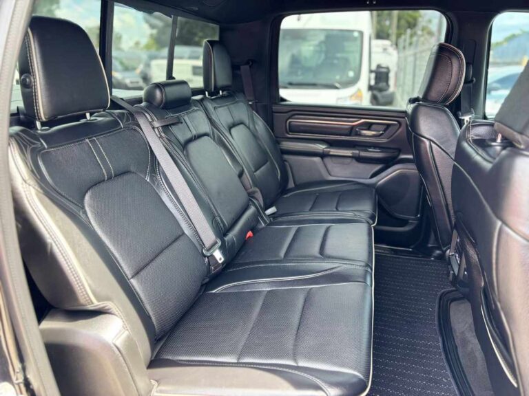 2020-ram-1500-limited-preto-299426 (10)