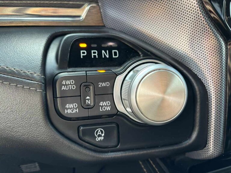 2020-ram-1500-limited-preto-299426 (21)