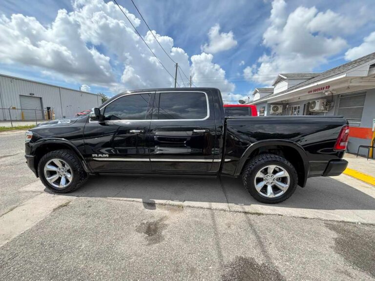 2020-ram-1500-limited-preto-299426 (3)